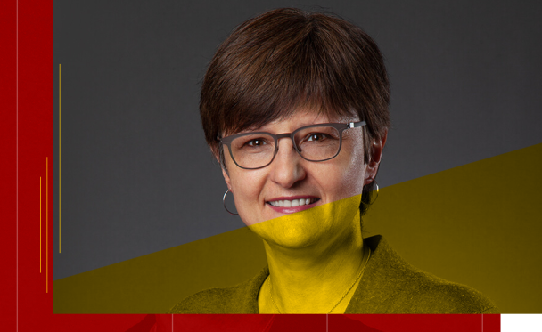 Emotions and Polarization in the Digital Age: A Deep Dive into AI and ...